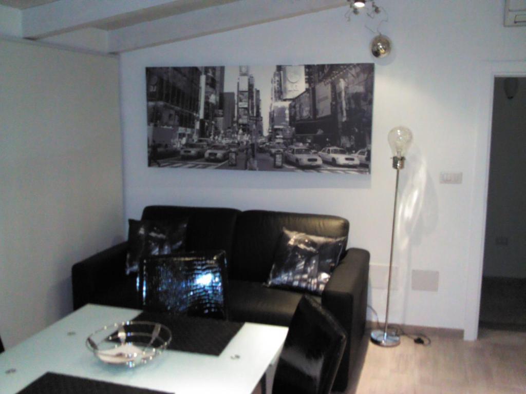 توري Albergo Diffuso Dimora Rossi B&B الغرفة الصورة